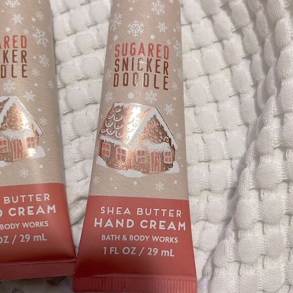 NEW - Bath & Body Works- Sugared Snicker Doodle - Picture 2 of 3